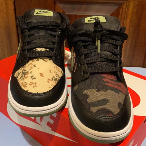 Nike Dunk Low Size 9 main image 5